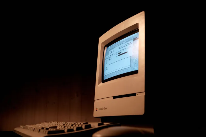 Idle Hours, Infinite Art: How Screensavers Became the New Gallery Wall
